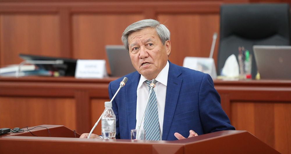 Жыпар Жекшеев ушел с поста председателя и члена Наблюдательного совета КТРК