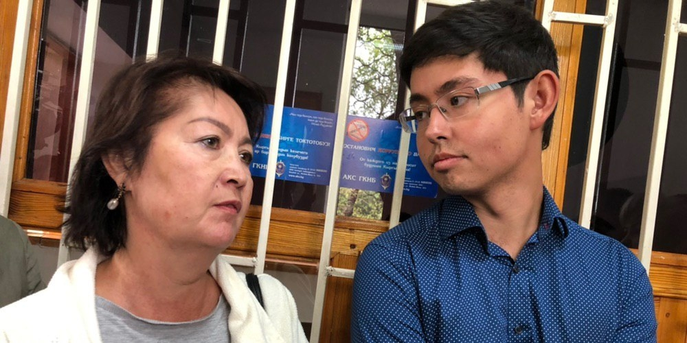 Суд запретил сыну Алмазбека Атамбаева встретиться с отцом
