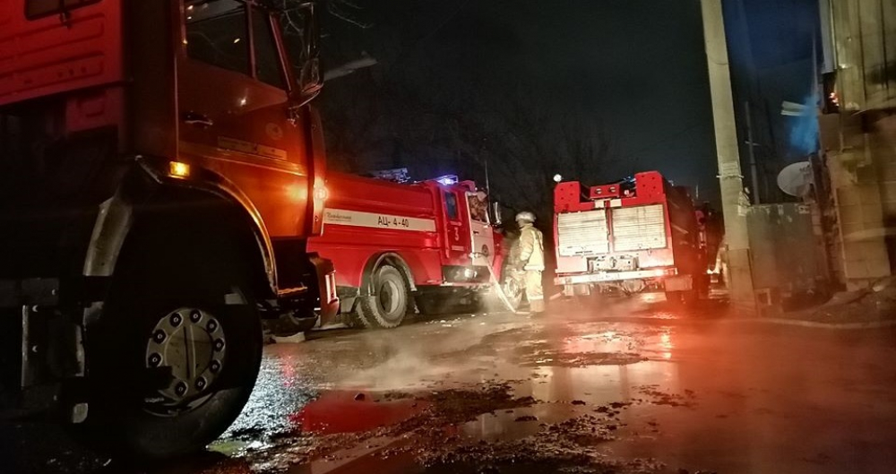 Пожар на складе ГСМ в Бишкеке полностью потушен (видео)