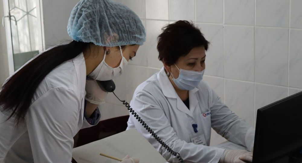 Минздрав: Случай группового заражения врачей Ошской области коронавирусом будет расследован