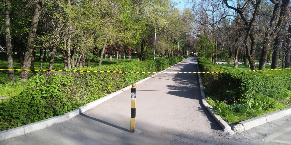 В Бишкеке закрывают парки, бульвары и другие зоны для прогулок