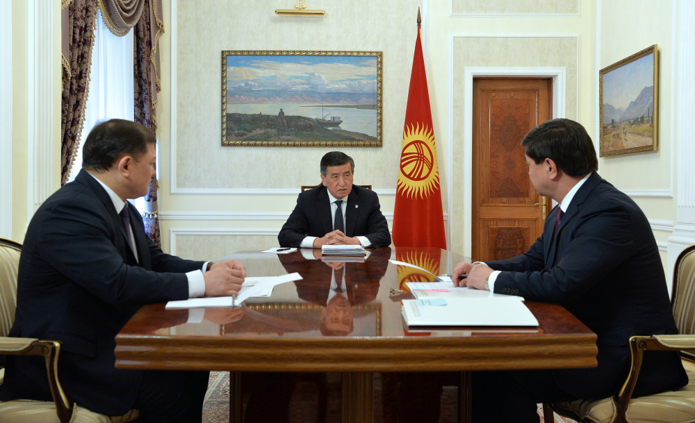 Президент  Кыргызстана поручил рассмотреть варианты поэтапного возобновления экономической деятельности