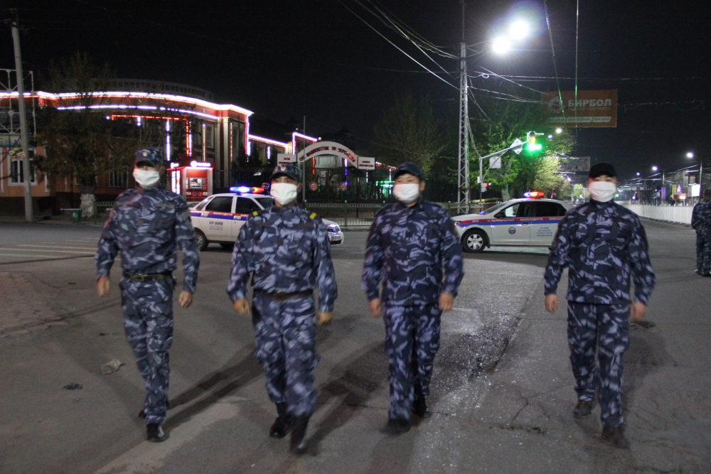 Коменданттык сааттын шарттарын 80 адам бузду. 66сы Бишкекте