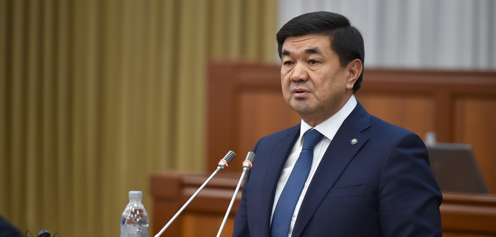 Абылгазиев поблагодарил депутатов и спикера за «постоянную поддержку инициатив правительства»