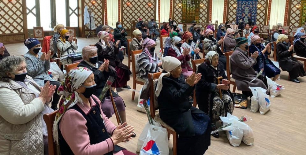 В Кой-Таше прошла церемония награждения матерей-героинь и матерей политзаключенных (фото, видео)