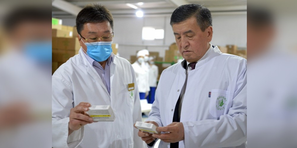 Эксперт по доказательной медицине раскритиковала выбор лекарств, принимаемых при COVID-19 в Кыргызстане
