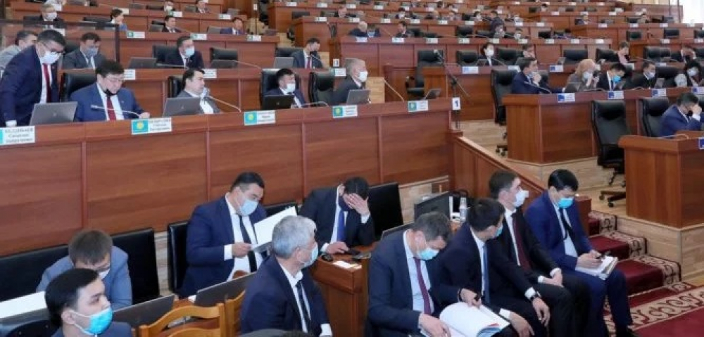 176 организаций Кыргызстана требуют депутатов не поддерживать законопроект об НКО