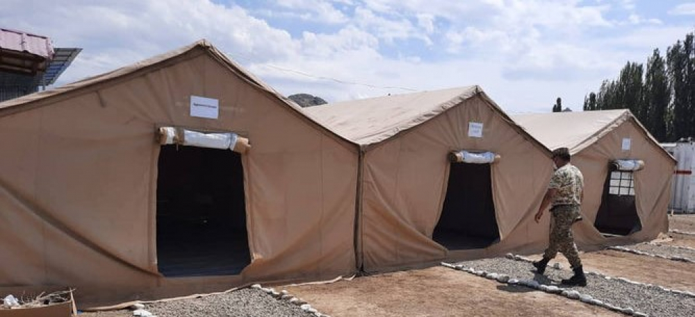 В Оше готовятся к ухудшению эпидемиологической ситуации – в городе разбит палаточный городок