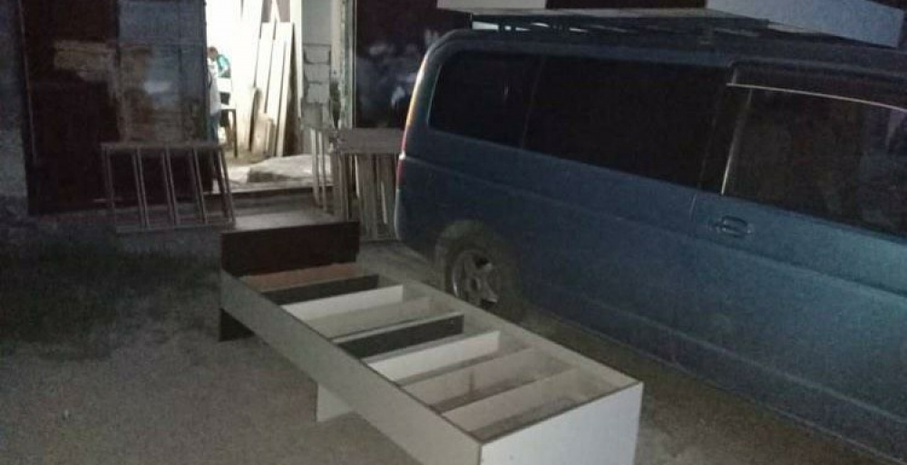 Мебельщики из Кыргызстана за свой счет собирают кровати для обсерваций. К ним нужны матрацы