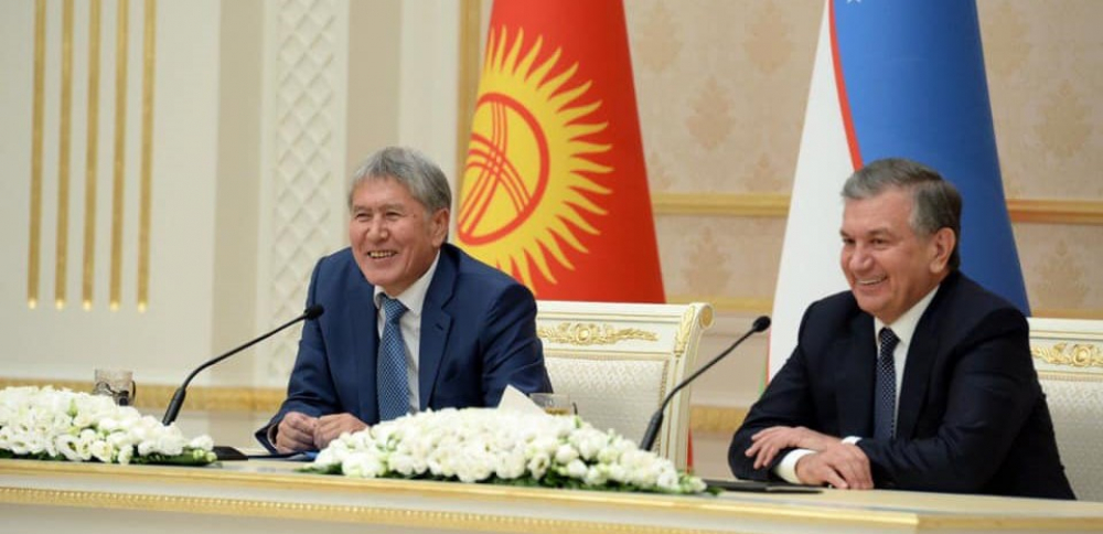 «Чувствую и вижу вашу поддержку». Алмазбек Атамбаев поздравил президента Узбекистана с днем рождения