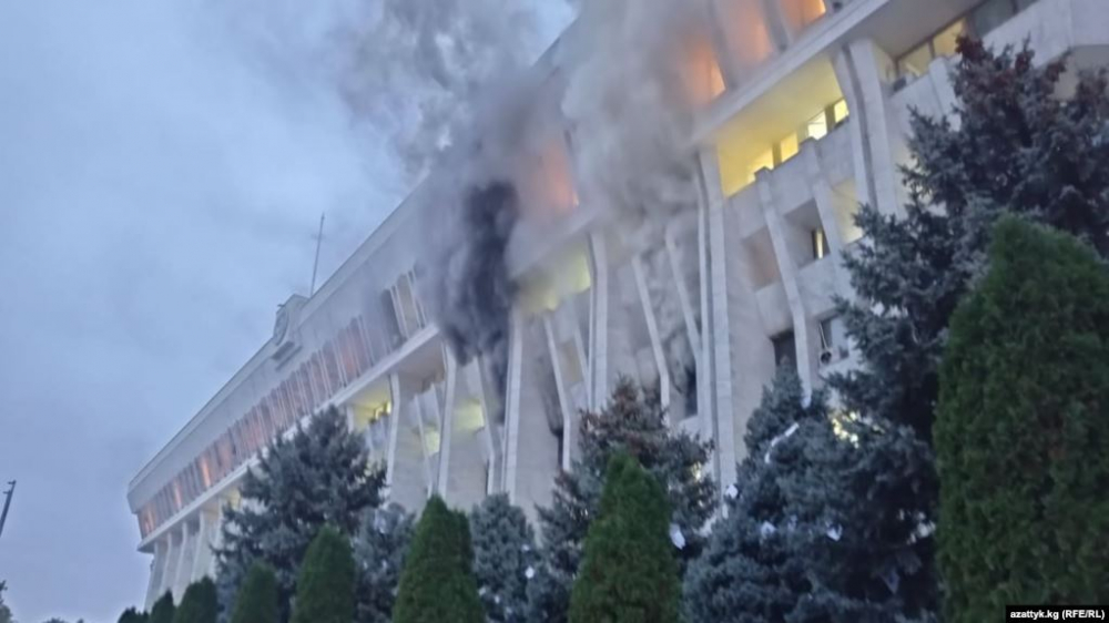Пожарные локализовали возгорание в Белом доме