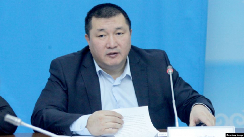Бывшего полпреда президента в парламенте Курманбека Дыйканбаева освободили под домашний арест