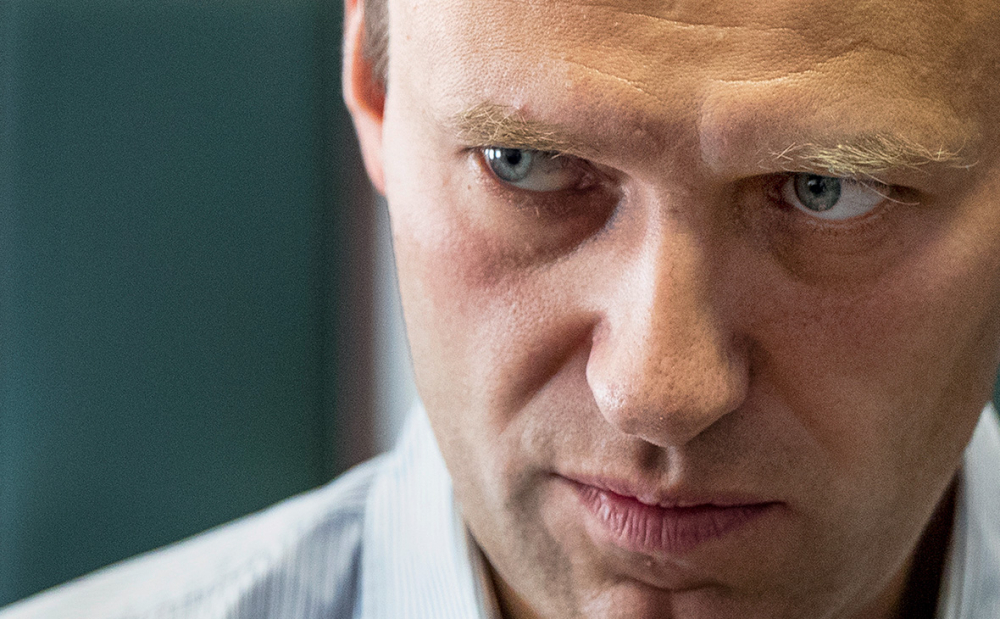 СМИ сообщают о второй попытке отравления оппозиционера Навального