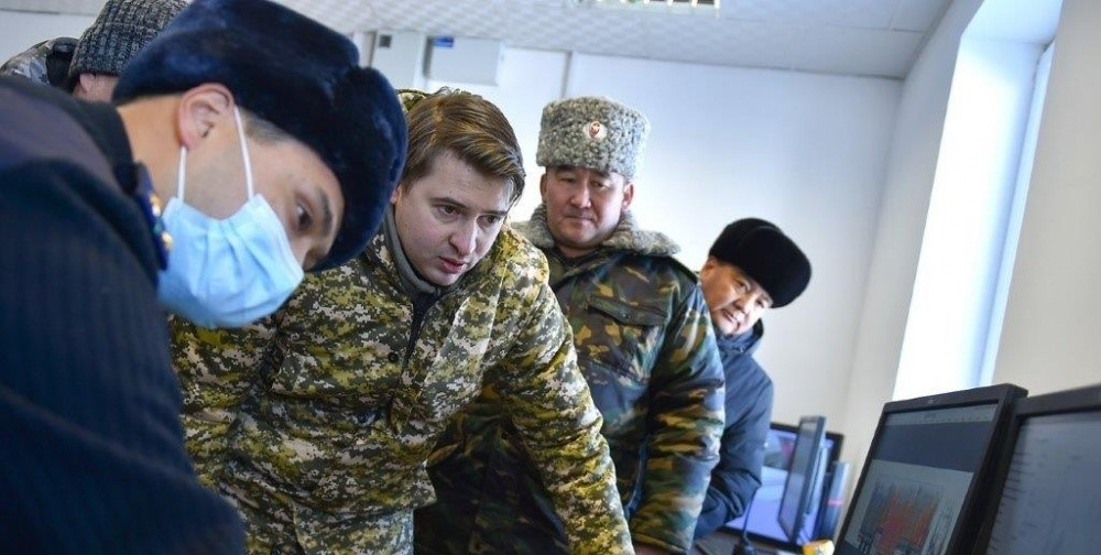 За задержку запуска программы "Сводный пост" Новиков наказал сотрудников нескольких КПП