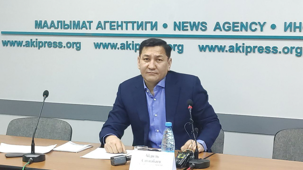 После составления протокола сторонников и супругу Абдиля Сегизбаева отпустили