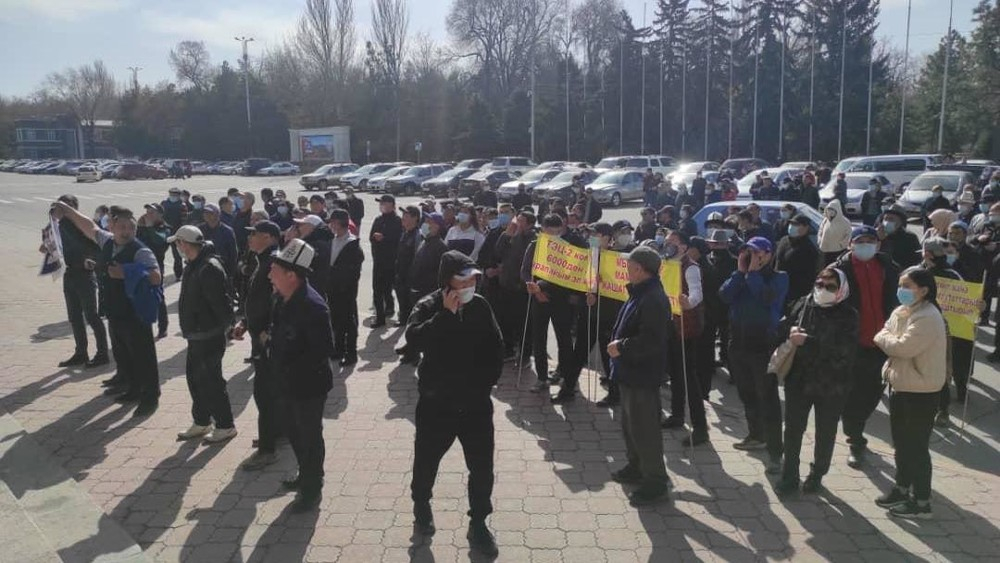 Возле Дома правительства митингуют жители жилмассива «ТЭЦ-2»