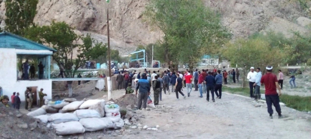 Власти Баткенской области: На данный момент стрельба в регионе не ведется