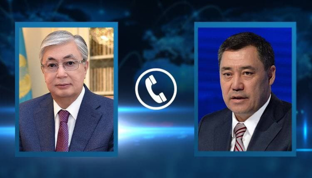 Садыр Жапаров поговорил по телефону с президентом Казахстана