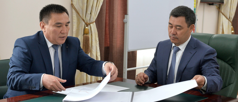 Садыр Жапаров обсудил с мэром Оша предстоящие выборы в местные кенеши
