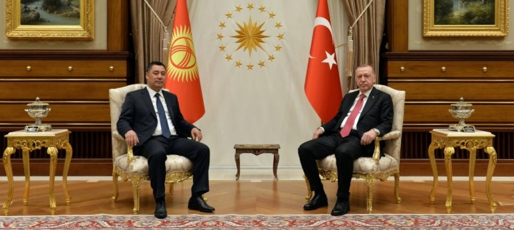 Президенты Кыргызстана и Турции накануне обсудили борьбу с движением ФЕТО