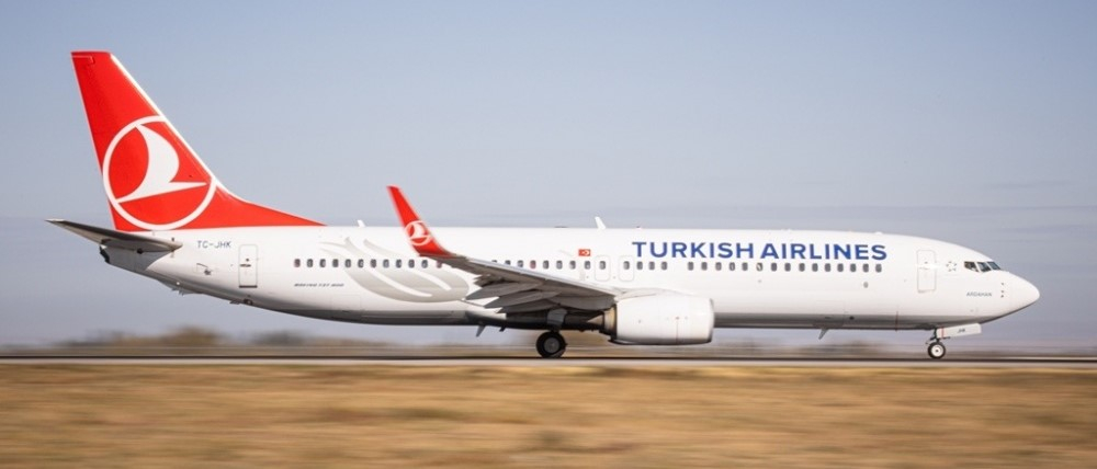 Садыр Жапаров призвал Турцию использовать аэропорт «Манас» как транспортно-логистический центр