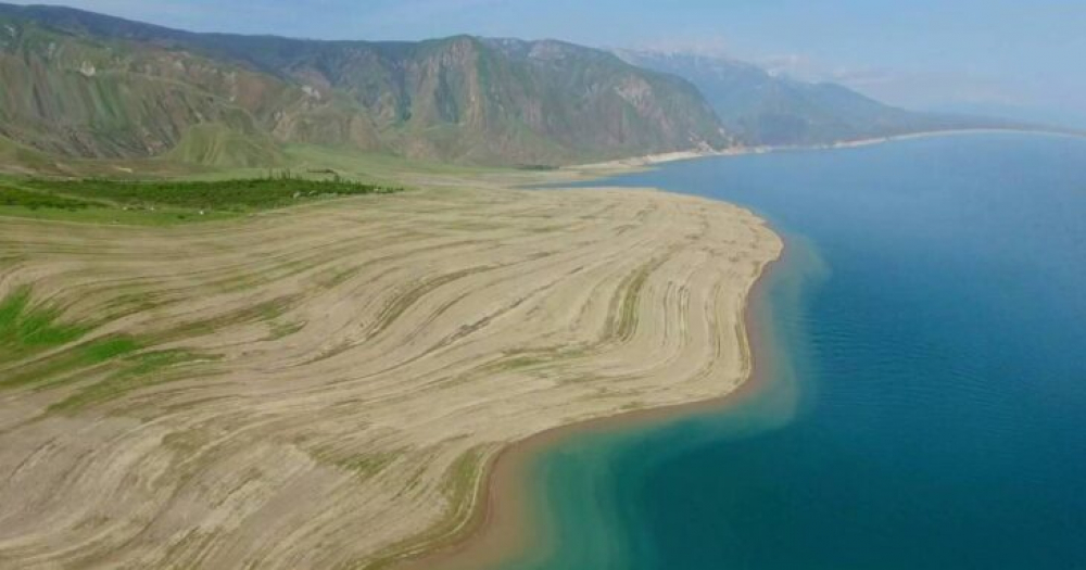 Кыргызстан сбросит поливную воду Казахастану