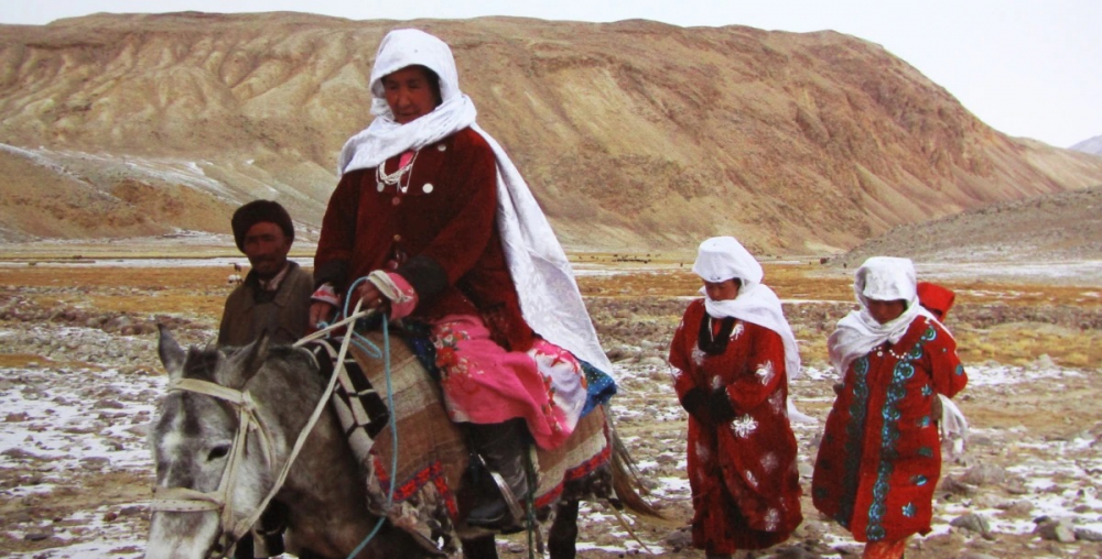 Кыргызстан эвакуирует около 350 беженцев из Афганистана - этнических кыргызов