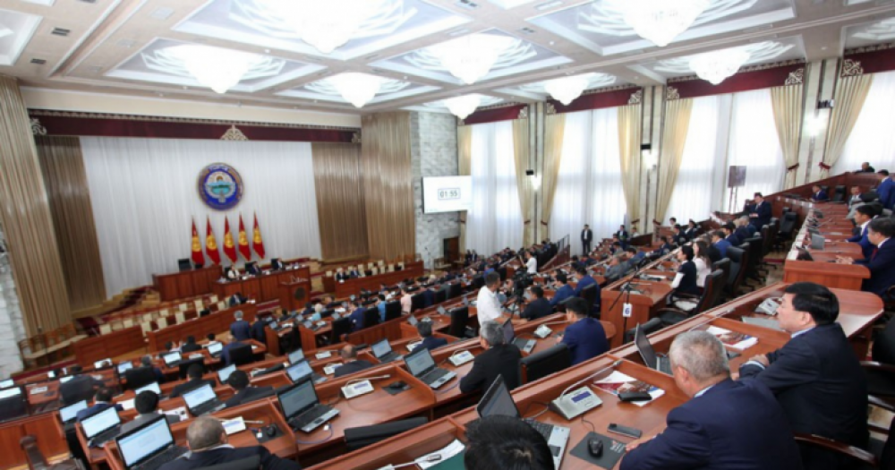Законопроект о введении режима ЧС в экономике продолжают редактировать после принятия парламентом