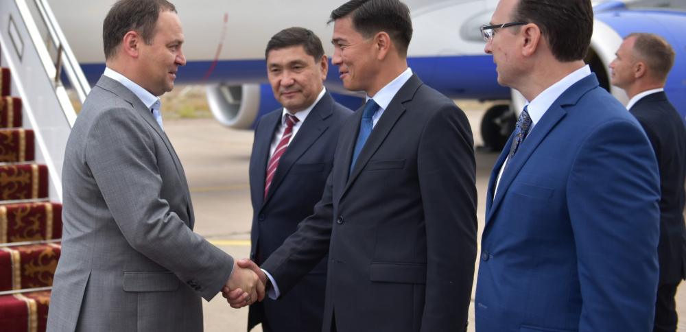 В Кыргызстан прибыл премьер-министр Беларуси Роман Головченко