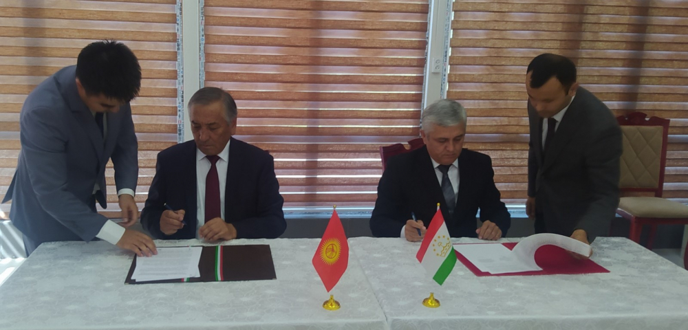 Кыргызстан и Таджикистан подписали еще один протокол по границе