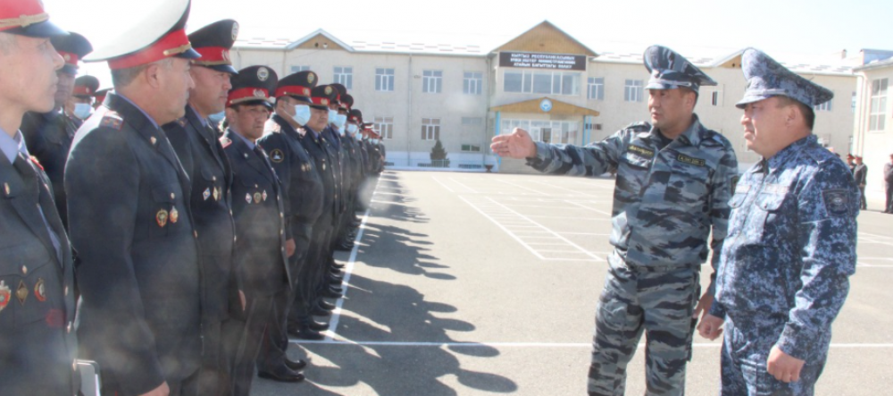 На границе с Таджикистаном увеличат количество пеших патрулей