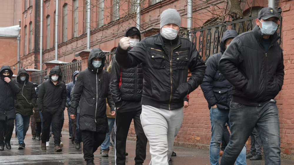 На юге Санкт-Петербурга произошла драка с участием мигрантов из Кыргызстана