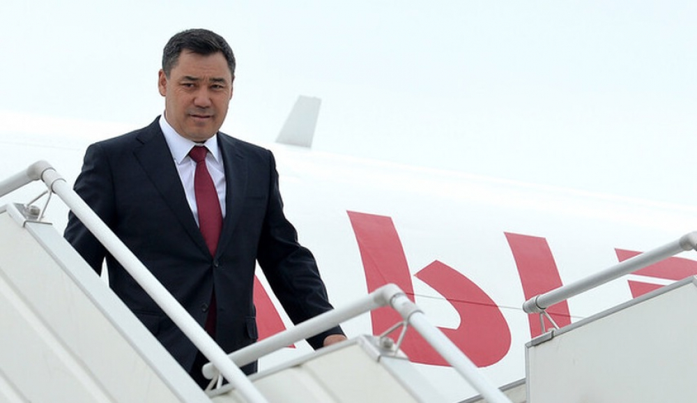 Садыр Жапаров отправился в Стамбул. Состав его делегации