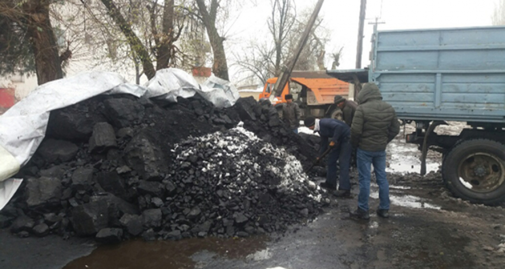 Продавцы каменного угля угрожают журналистам “МедиаХаб"