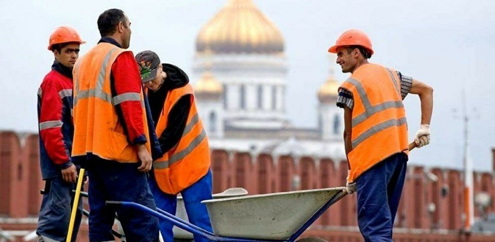Сергей Собянин предлагает уменьшить количество мигрантов в Москве