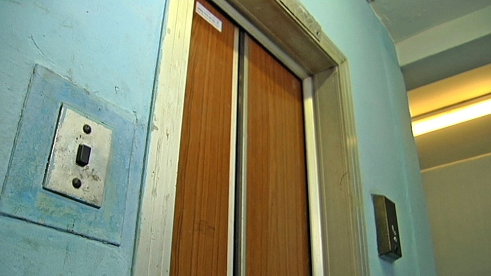 В Бишкеке в лифте погиб мужчина