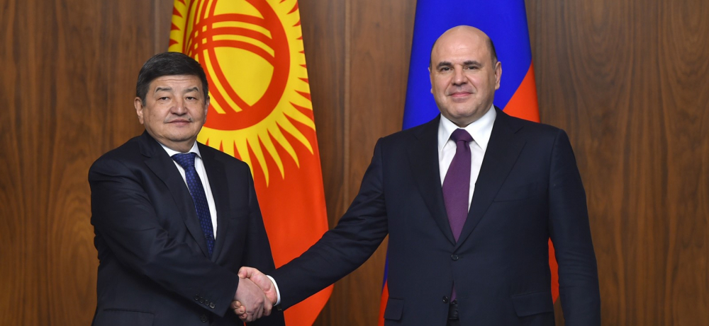 На встрече с Мишустин Акылбек Жапаров затронул вопрос пребывания кыргызстанцев в России