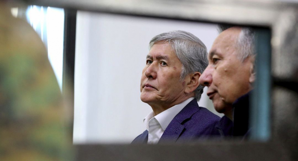Сотрудники СИН повредили Алмазбеку Атамбаеву позвоночник, - адвокат