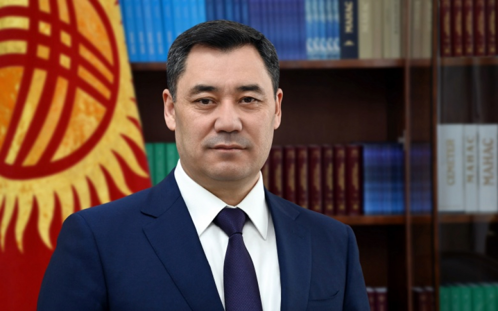 Садыр Жапаров поздравил кыргызстанцев с Днем Конституции КР