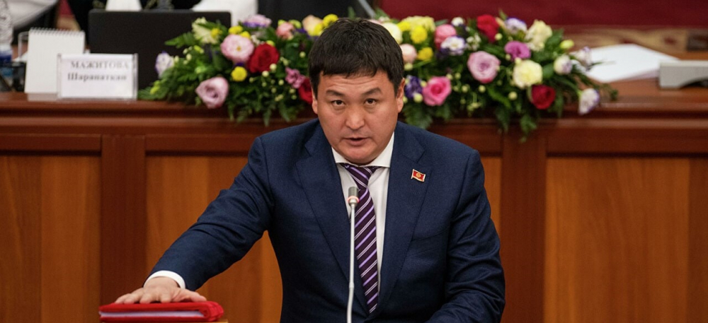 Депутат предлагает увеличить отпуск чиновникам. 28 дней недостаточно