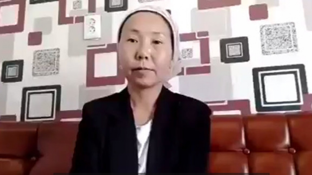 Учительница из Сузакского района, избившая школьницу, извинилась