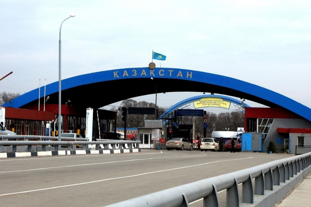Казахстан с 12 июля вводит запрет на вывоз ГСМ