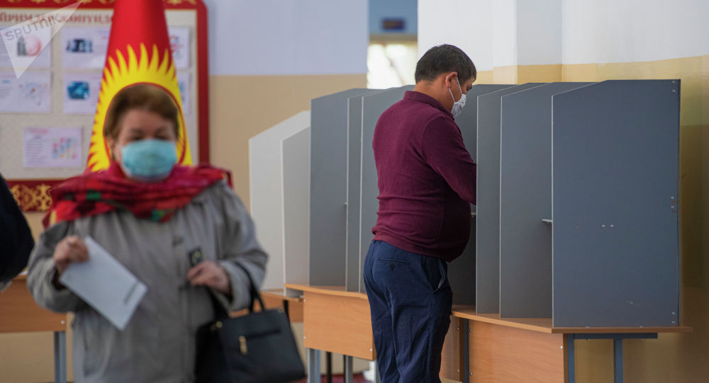 За два месяца наблюдатели выявили 53 нарушения правил предвыборной агитации